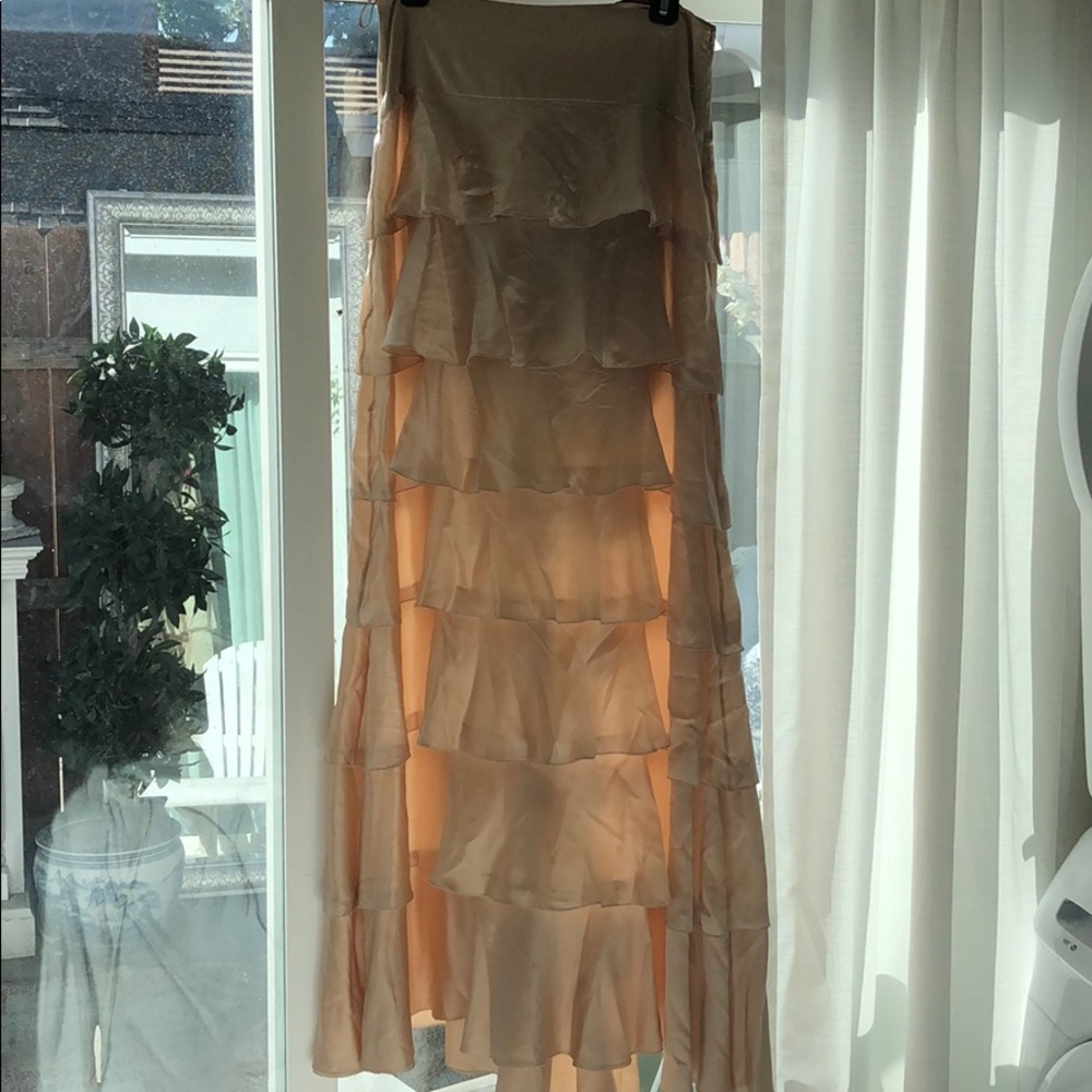 Gorgeous Valentino Silk Ruffled Maxi Skirt Nude